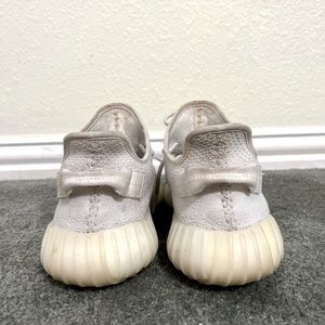 V2 Cream White Yeezys